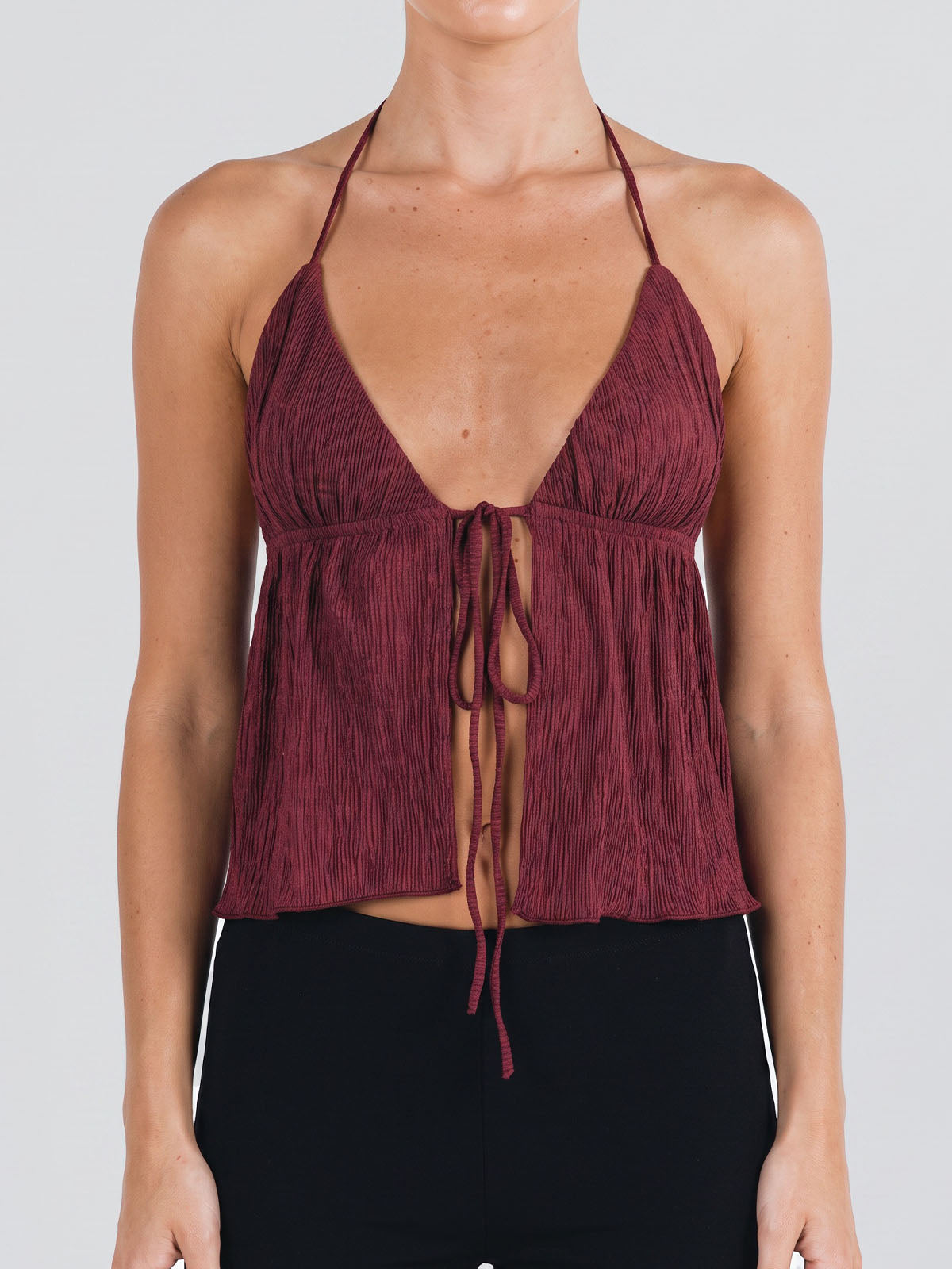 Cute Plunge Halter Neck Tie Front Slit Summer Resort Plisse Crop Top